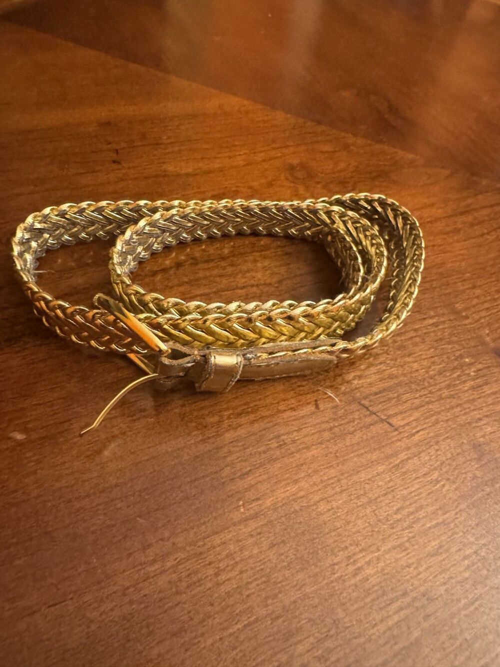 Lady Captiva Gold Metallic Accent Belt 1" wide Women’s Size M 25" Metal buckle